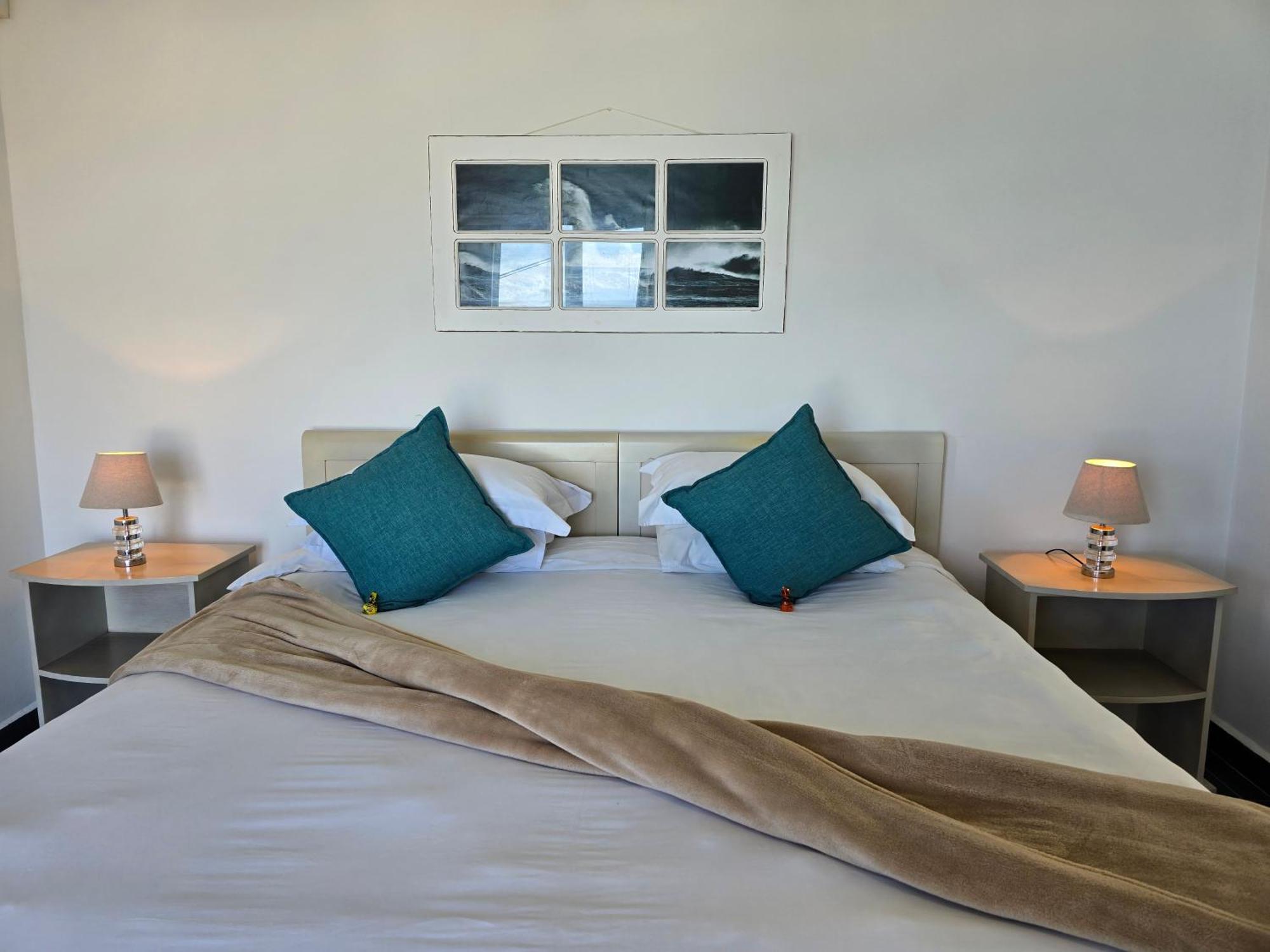 Swept Away Guesthouse - No-Loadshedding Yzerfontein Esterno foto