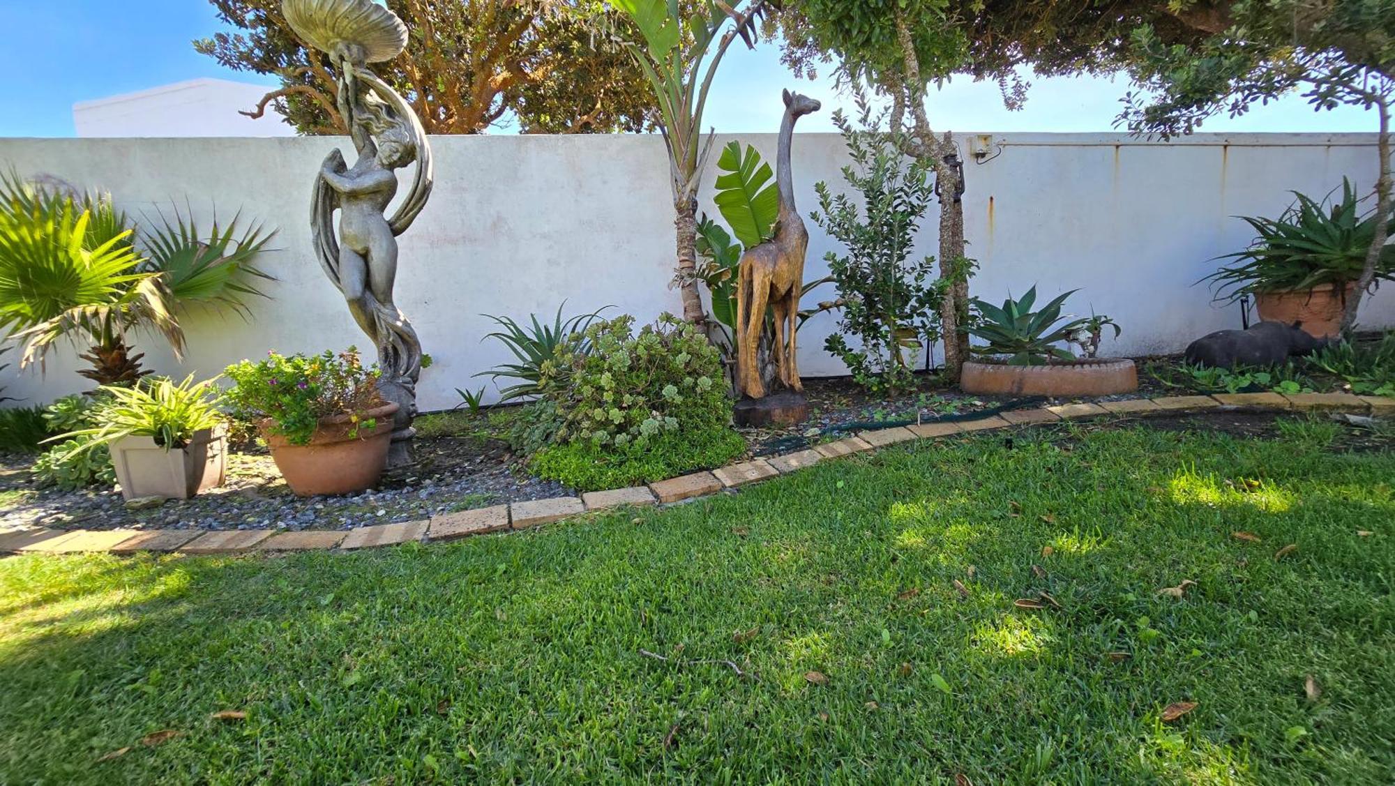 Swept Away Guesthouse - No-Loadshedding Yzerfontein Esterno foto