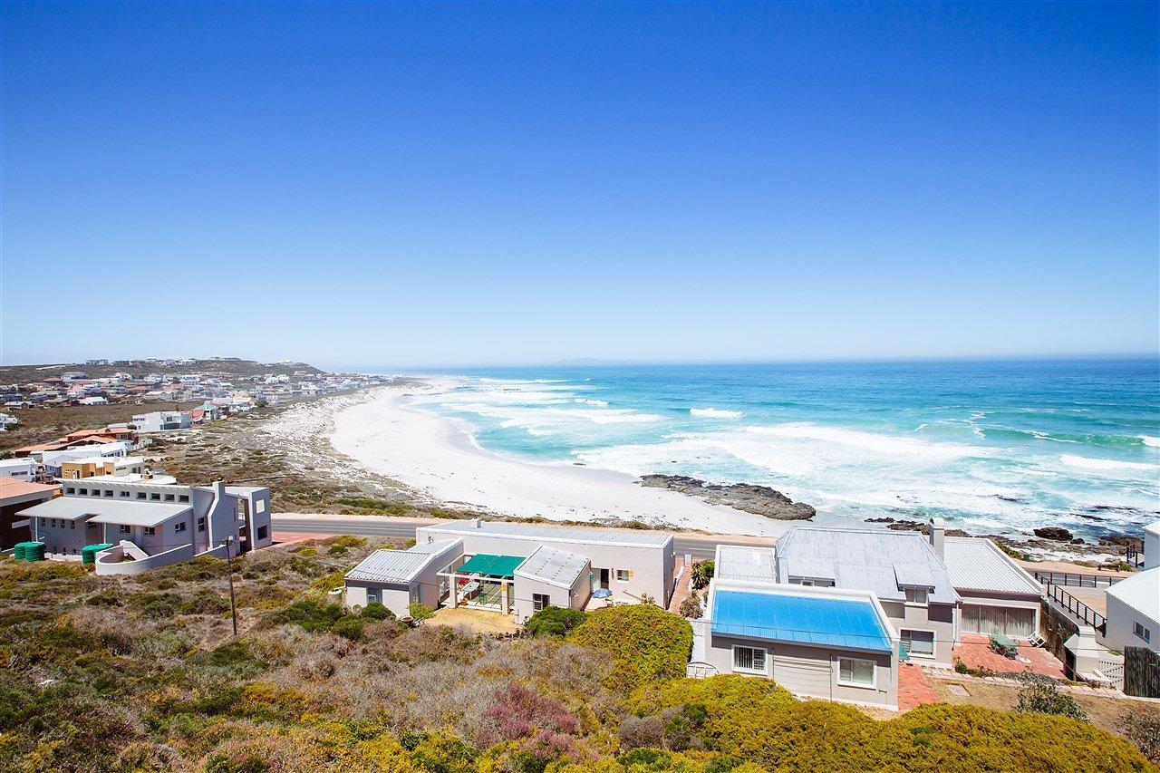 Swept Away Guesthouse - No-Loadshedding Yzerfontein Esterno foto